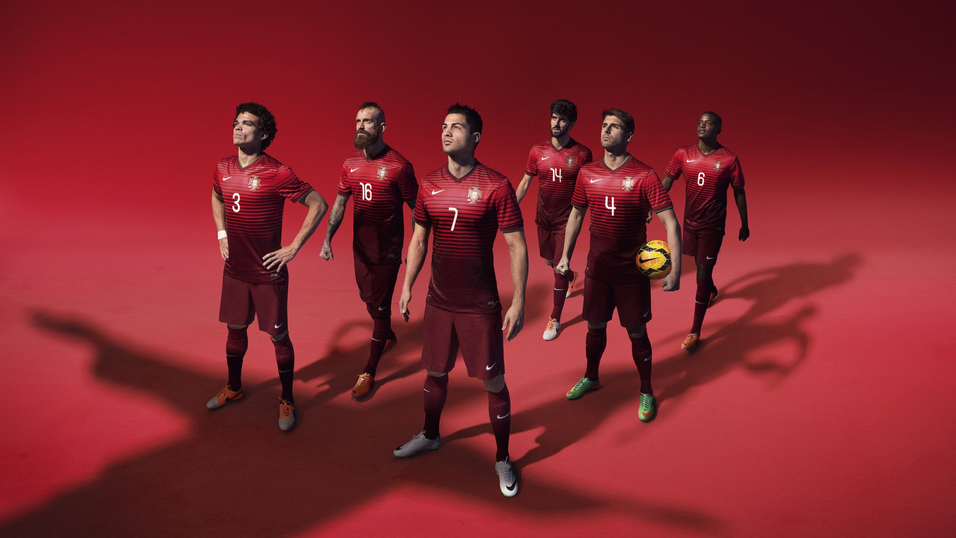 最新积分榜：皇马继续领跑，巴萨紧追不舍，皇马巴萨积分相同