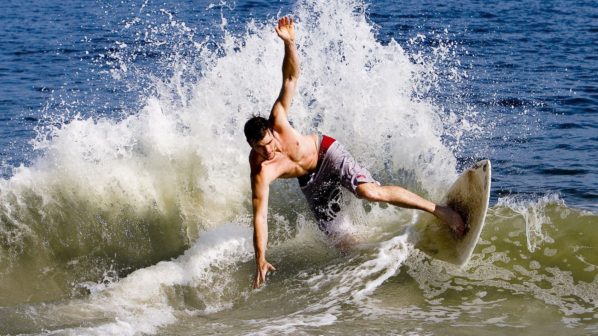 欧冠“冷门逆袭”：弱旅的逆天崛起之路，欧冠十大冷门